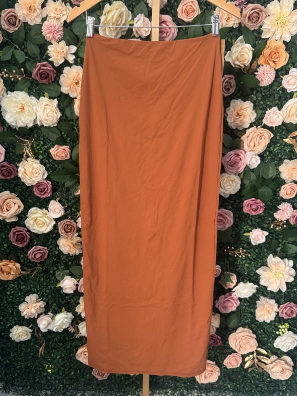 SKIMS Fits Everybody Skirt in Bronze NWT